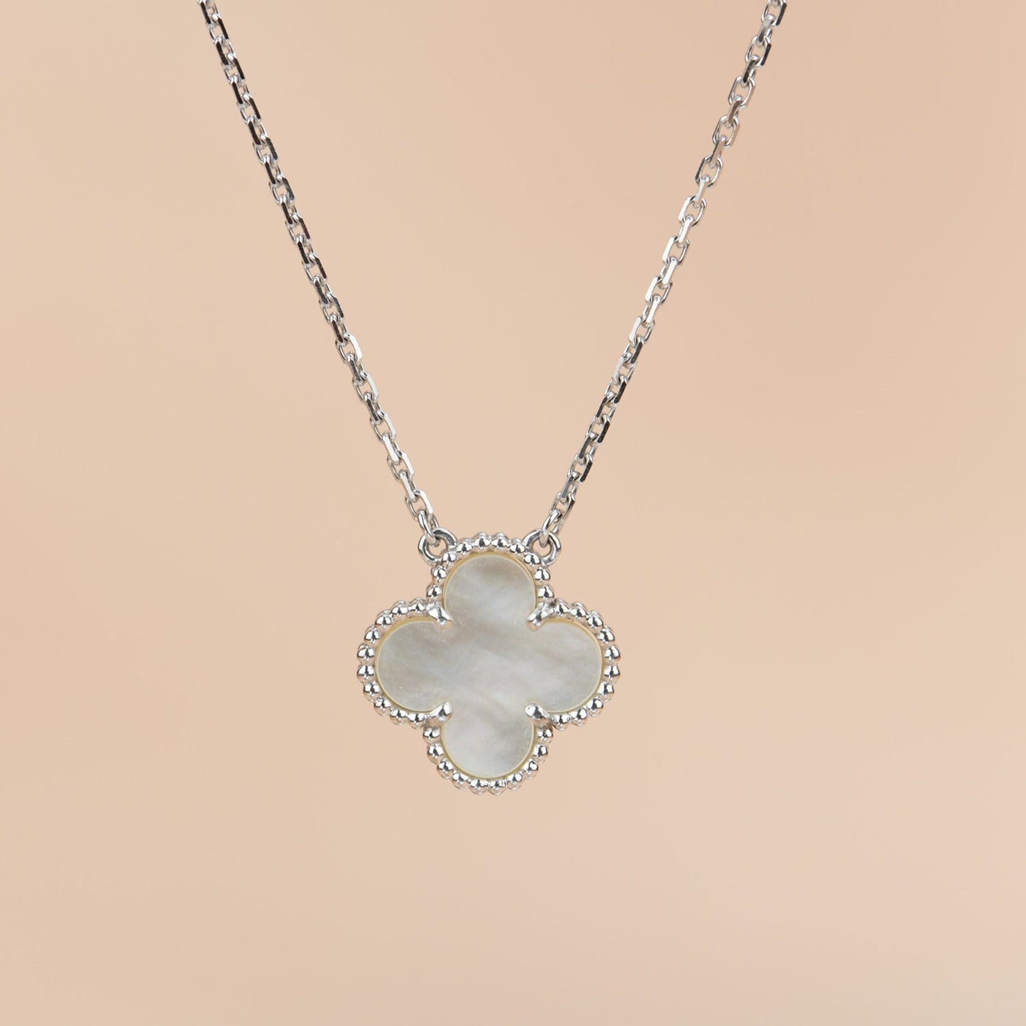 [Mystic Crown]CLOVER  15MM WHITE MOTHER-OF-PEARL SILVER