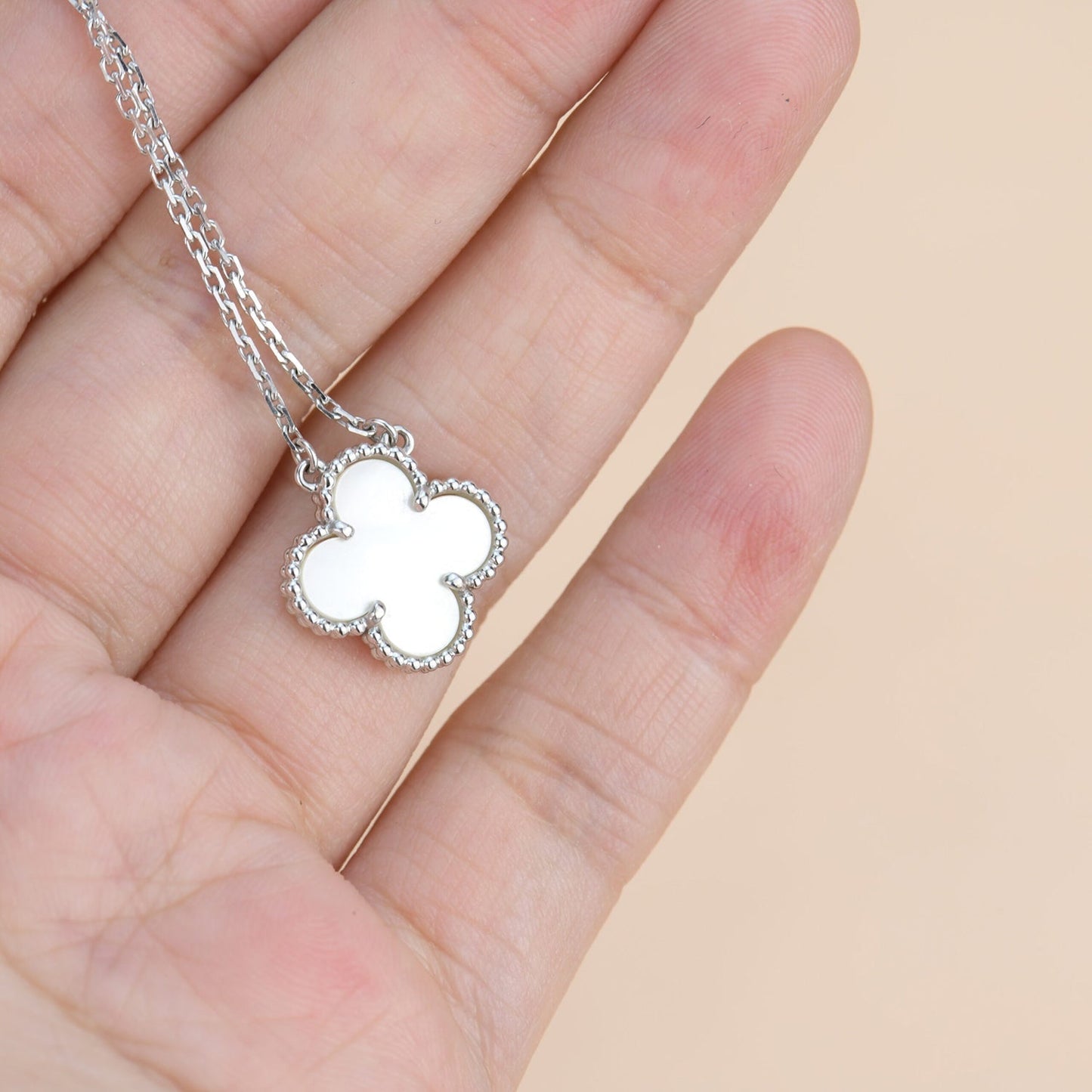 [Mystic Crown]CLOVER  15MM WHITE MOTHER-OF-PEARL SILVER