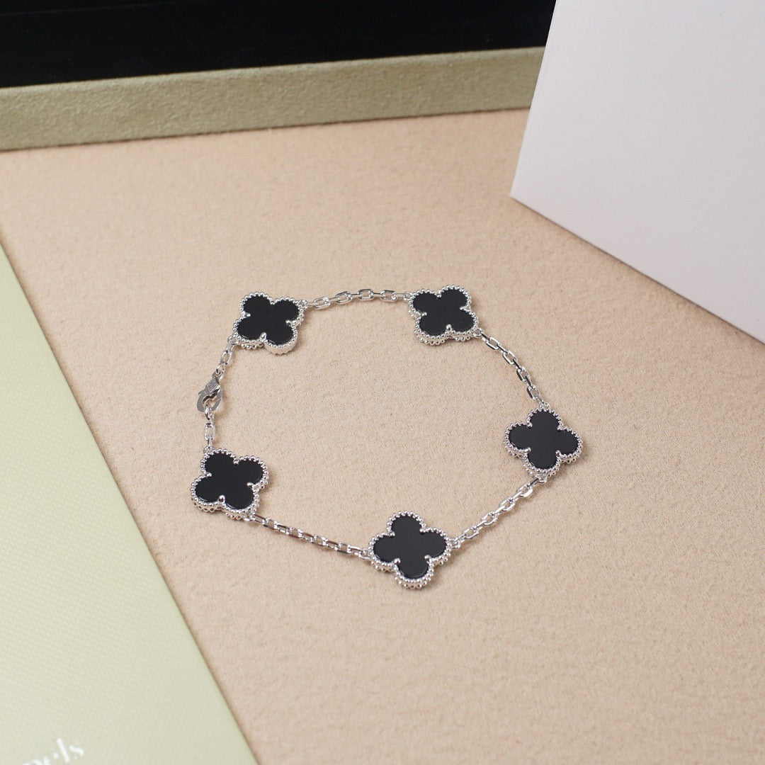 [Mystic Crown]CLOVER 5 MOTIF ONYXS  BRACELET SILVER