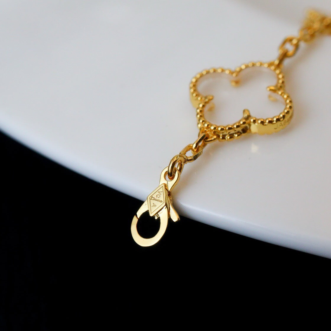 [Mystic Crown]CLOVER 5 MOTIF ROCK CRYSTAL PINK GOLD BRACELET