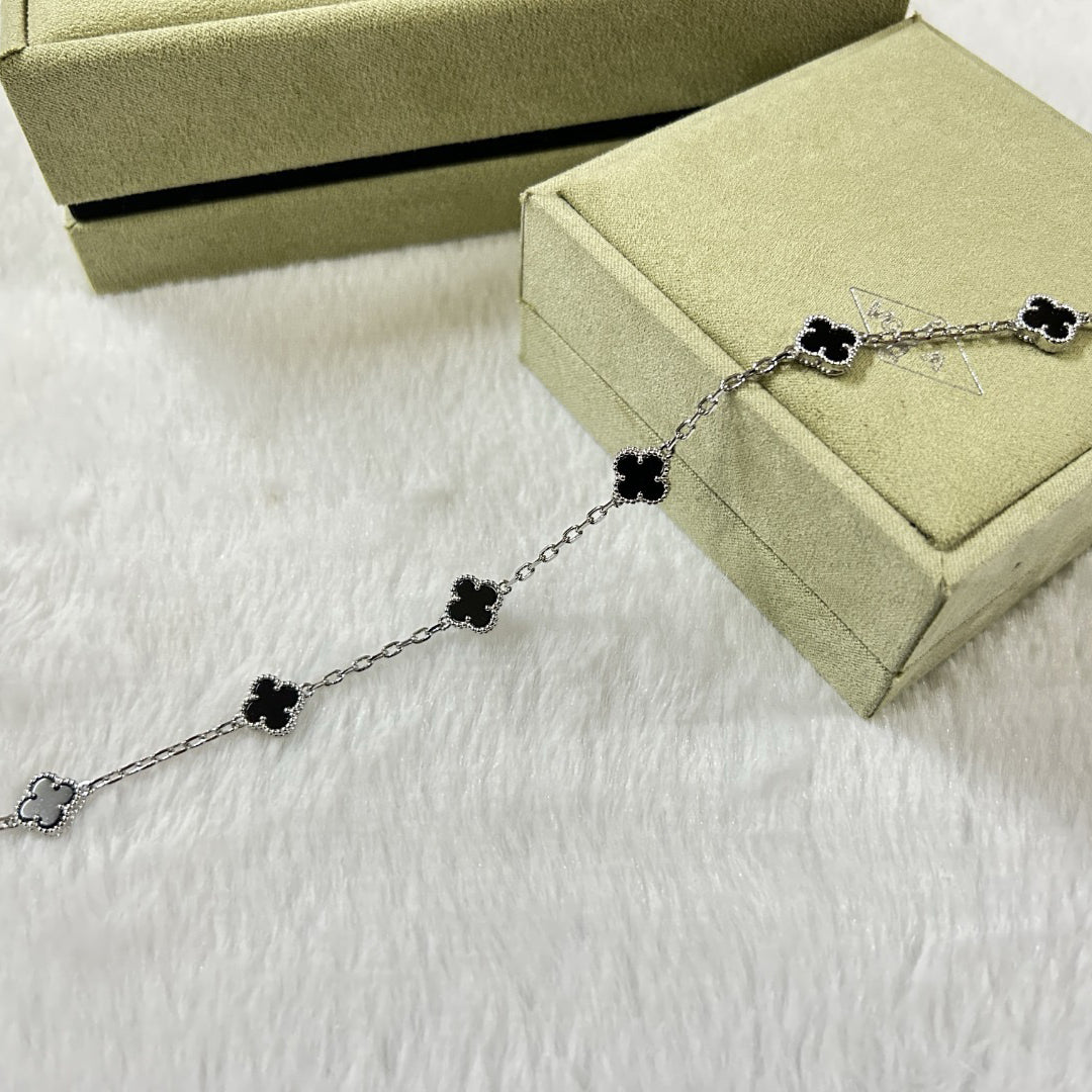 [Mystic Crown]CLOVER 6 MOTIF  ONYXS BRACELET-w