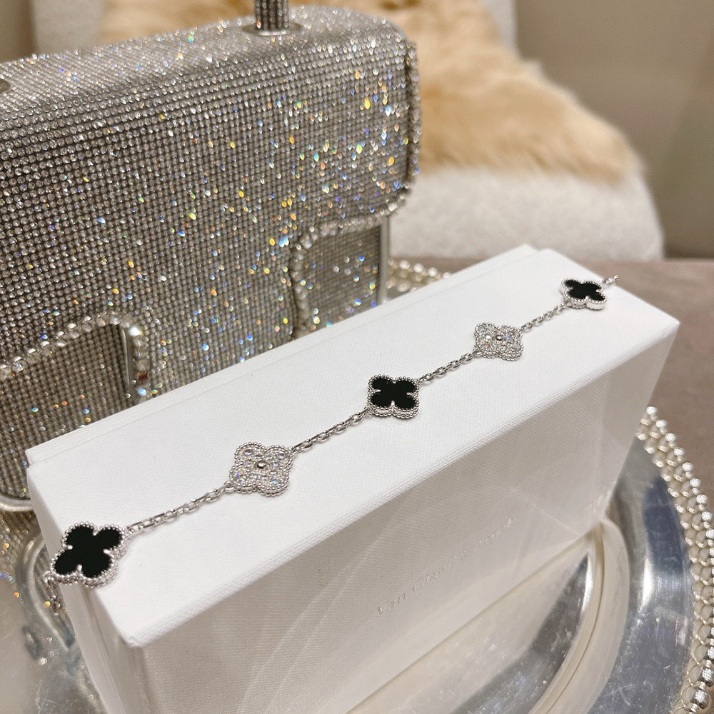 [Mystic Crown]CLOVER 5 MOTIF ONYXS DIAMOND BRACELET SILVER