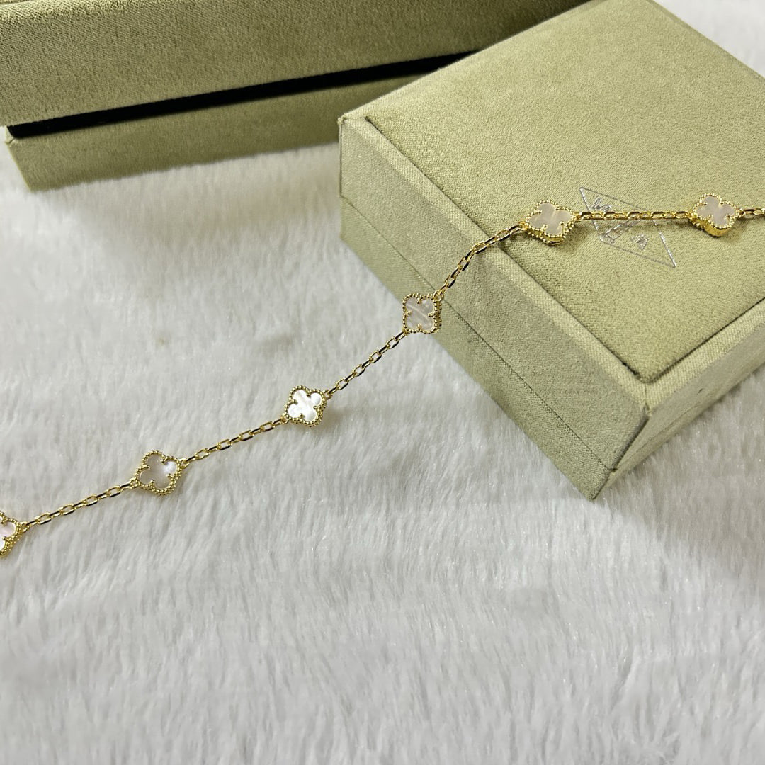 [Mystic Crown]CLOVER 6 MOTIF WHITE MOP BRACELET-w
