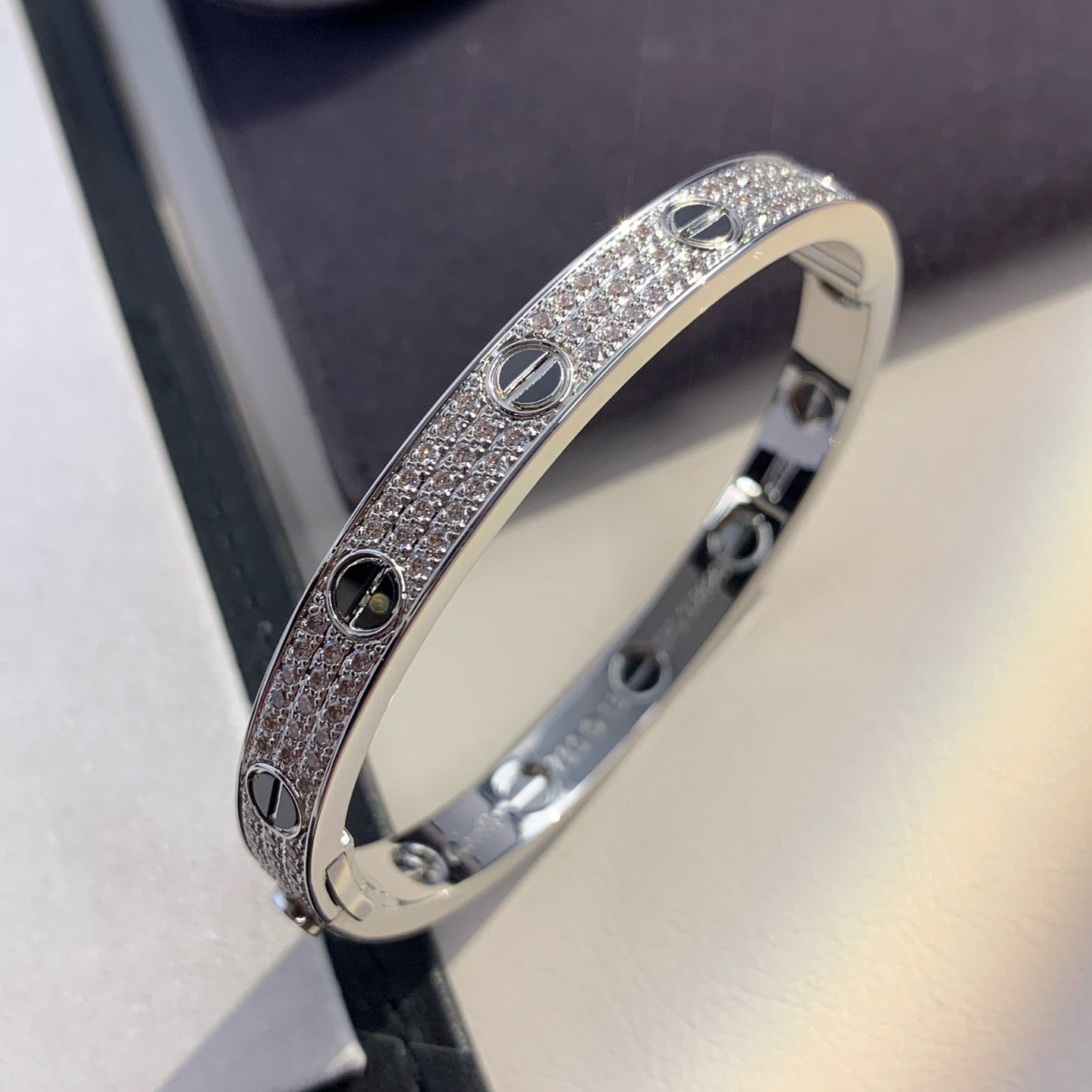 [Mystic Crown]LOVE BRACELET 6.1MM DIAMOND-PAVED CERAMIC