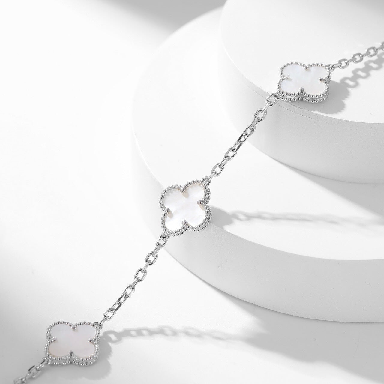 [Mystic Crown]CLOVER 10 MOTIFS WHITE MOTHER OF PEARL NECKLACE