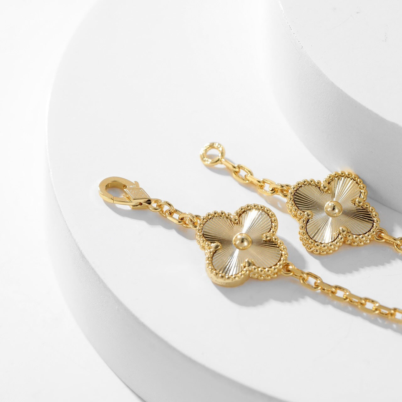 [Mystic Crown]CLOVER 10 MOTIFS LASER NECKLACE