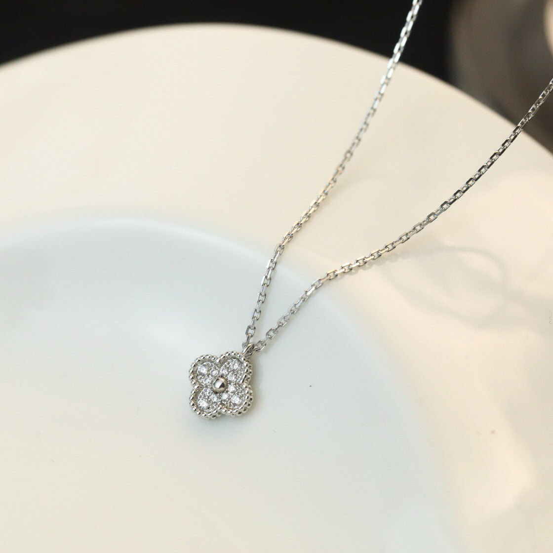 [Mystic Crown]CLOVER MINI 9.5MM PENDANT DIAMOND NECKLACE