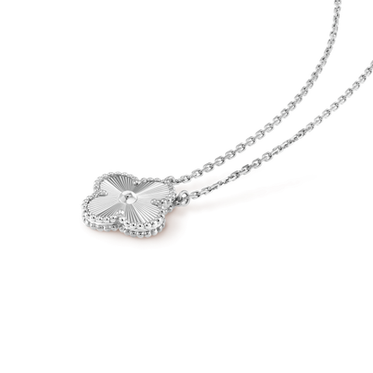 [Mystic Crown]CLOVER 15MM LASER NECKLACE SILVER