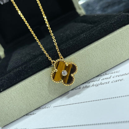 [Mystic Crown]CLOVER 15MM DIAMOND AND YELLOW TIGER'S EYE AGATE necklace