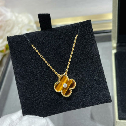 [Mystic Crown]CLOVER 15MM DIAMOND AND YELLOW TIGER'S EYE AGATE necklace