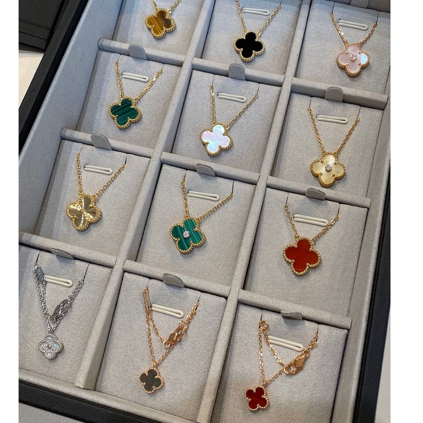 [Mystic Crown]CLOVER 15MM LASER NECKLACE