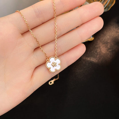 [Mystic Crown]LUCKY  WHITE MOP  PLUM BLOSSOM NECKLACE