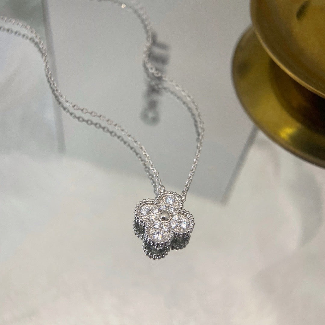 [Mystic Crown]CLOVER 15MM DIAMOND SINGLE FLOWER NECKLACE