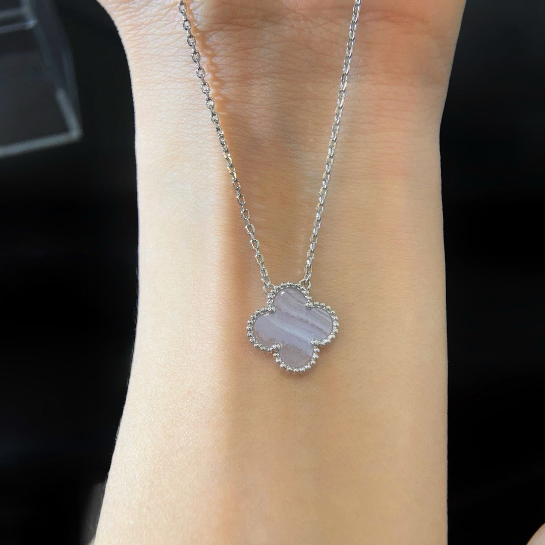 [Mystic Crown]CLOVER 15MM BLUE CHALCEDONY NECKLACE SILVER