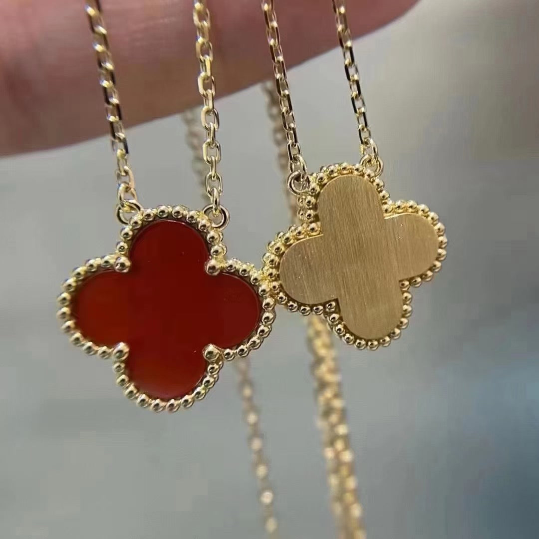 [Mystic Crown]CLOVER 15MM CARNELIAN SINGLE FLOWER NECKLACE
