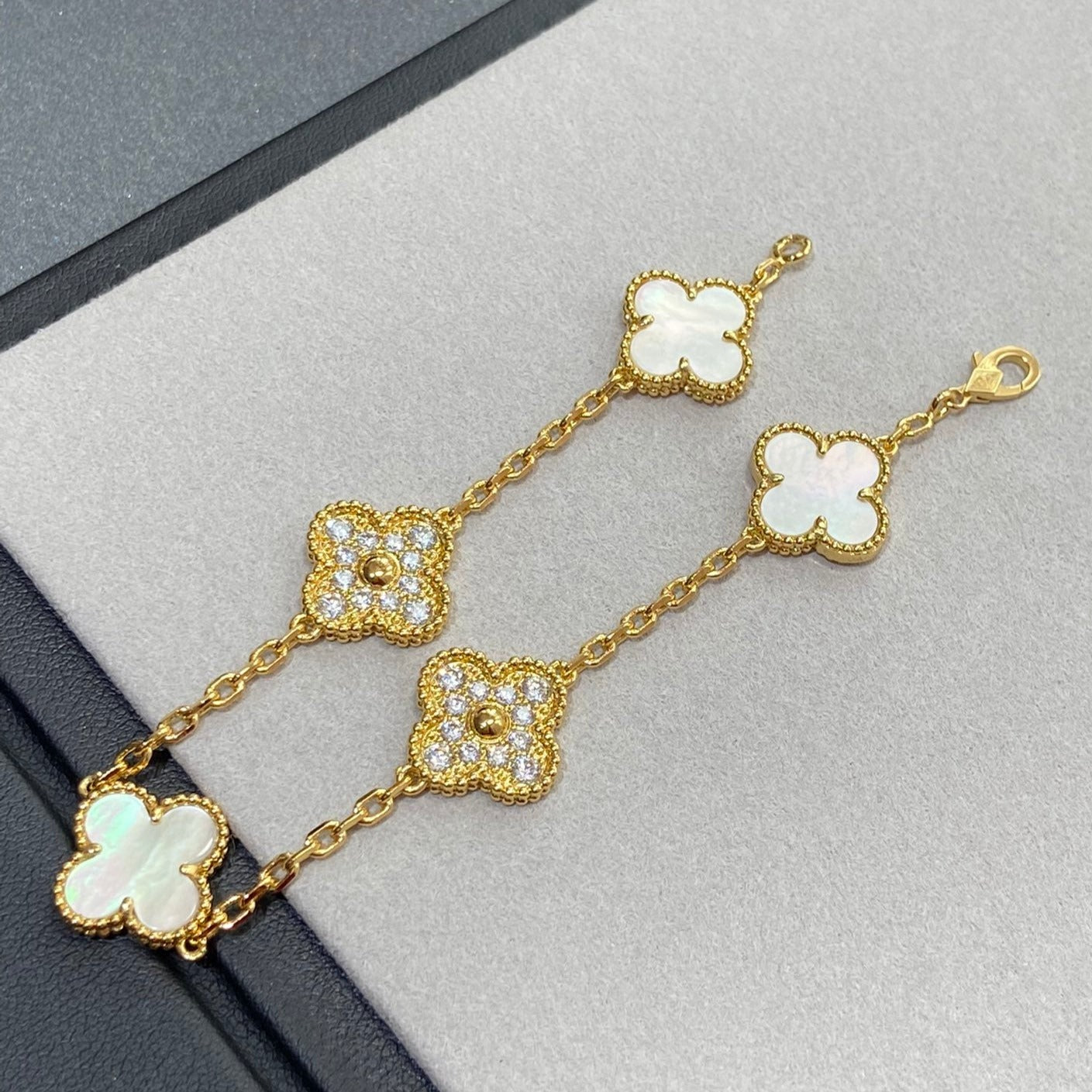 [Mystic Crown]CLOVER BRACELET 5 MOTIF WHITE MOP DIAMOND