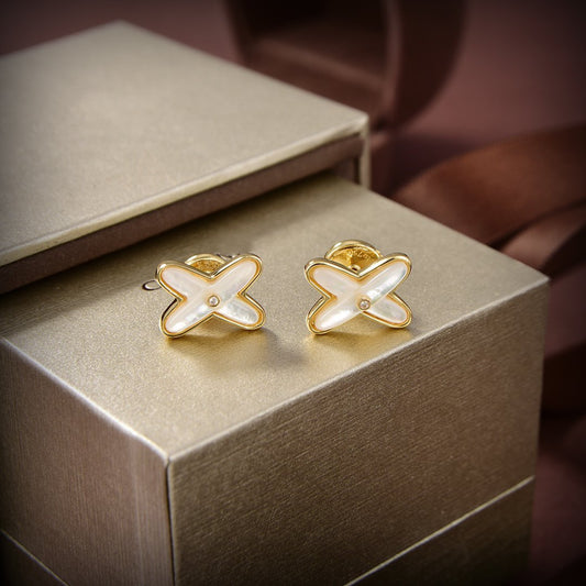 [Mystic Crown]JEUX DE WHITE MOP GOLD DIAMOND EARRINGS