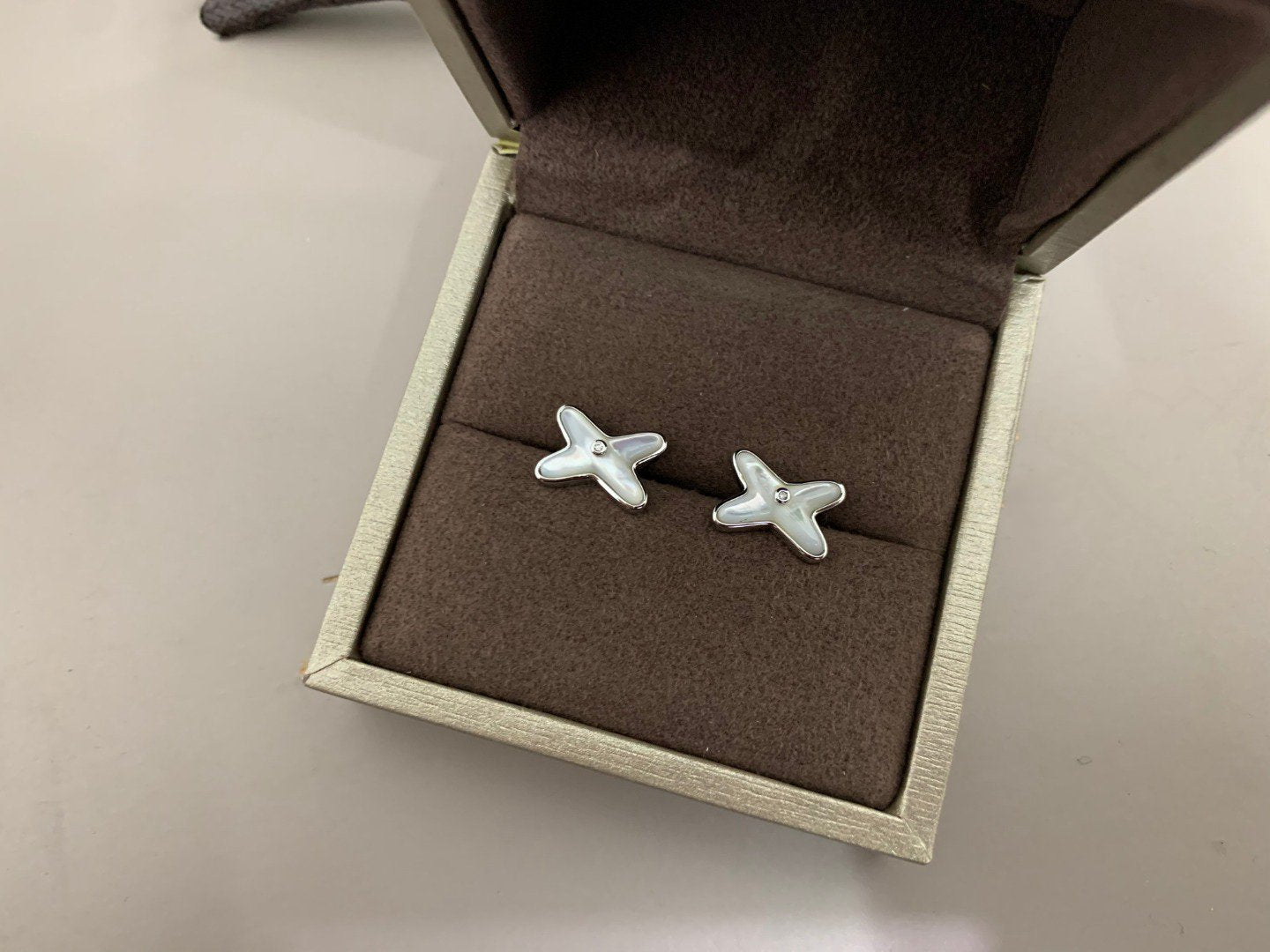 [Mystic Crown]JEUX DE WHITE MOP SILVER DIAMOND EARRINGS