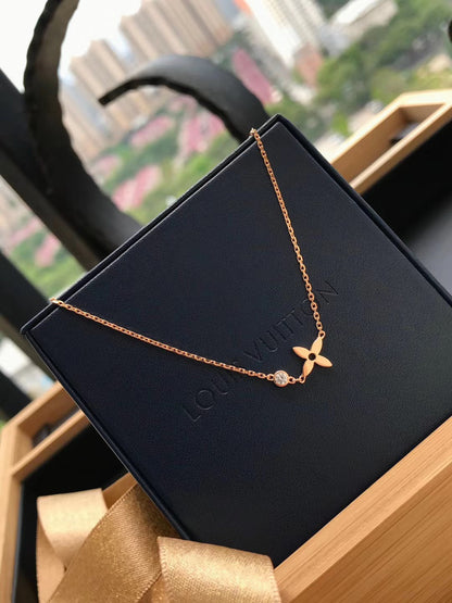 [Mystic Crown]BLOSSOM PENDANT PINK GOLD AND DIAMOND