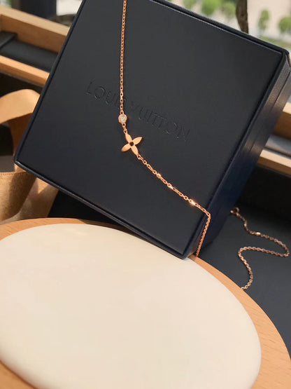 [Mystic Crown]BLOSSOM PENDANT PINK GOLD AND DIAMOND