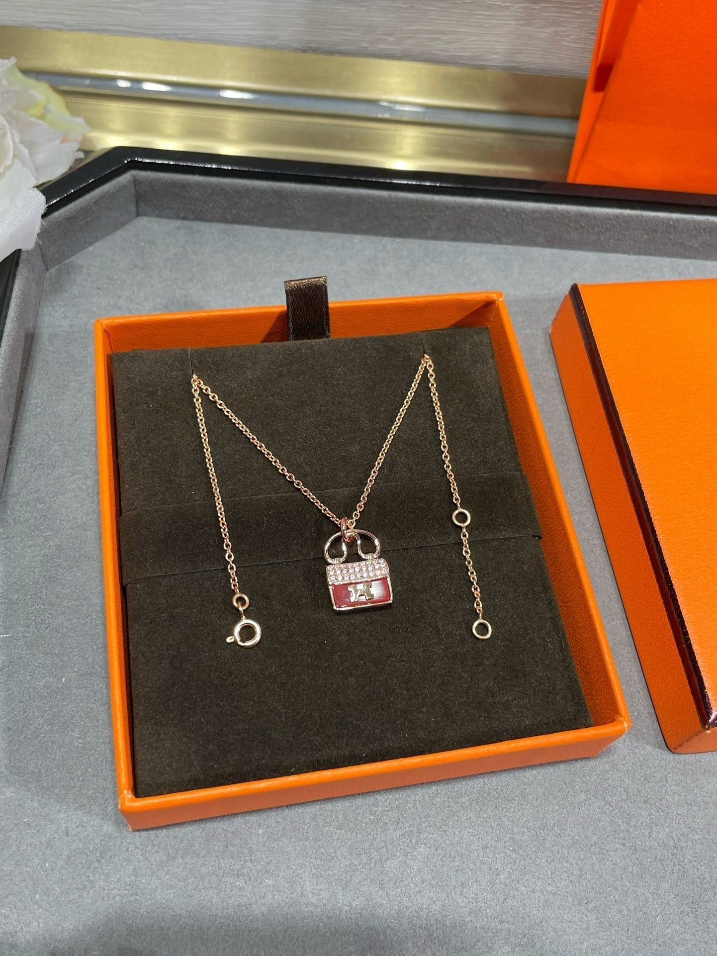 [Mystic Crown]H CIRCE MOISSANITE PENDANT NECKLACE GOLD