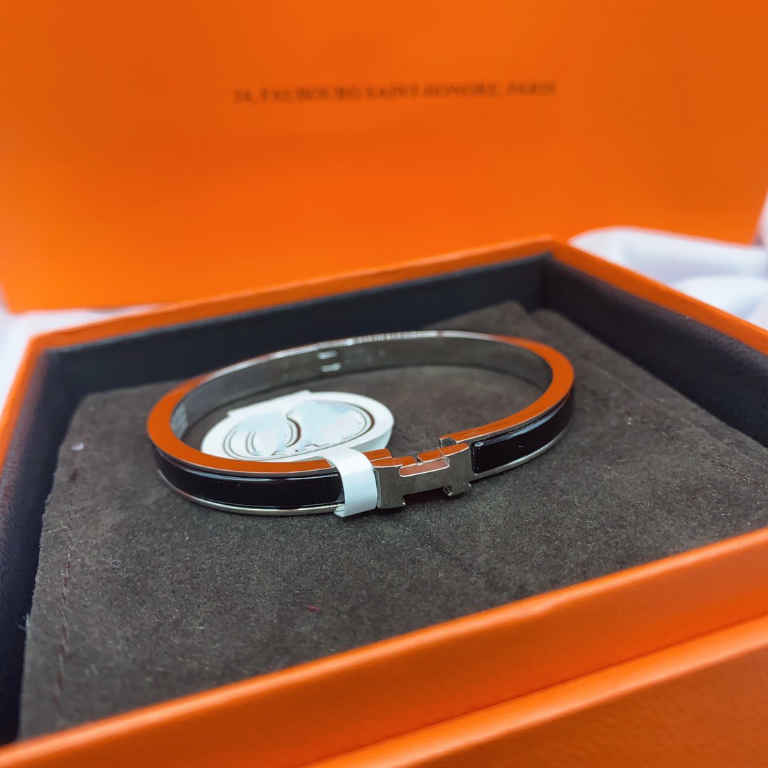 [Mystic Crown]CLASSIC HM CLIC BLACK 8MM ENAMEL BRACELET
