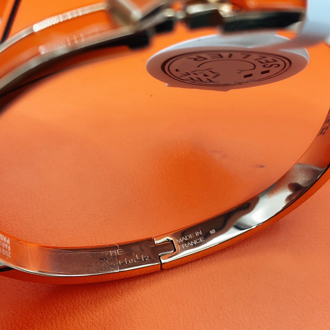 [Mystic Crown]CLASSIC HM CLIC RED 8MM ENAMEL BRACELET