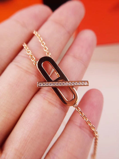 [Mystic Crown]HM FIRE PIG NOSE NECKLACE TRENDY STREET