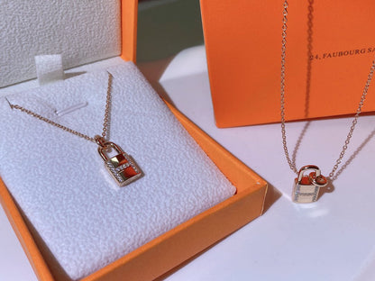 [Mystic Crown]HM ADVANCED NICHE LOCK HEAD NECKLACE DIAMONDS