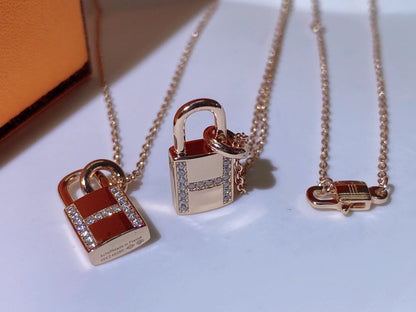 [Mystic Crown]HM ADVANCED NICHE LOCK HEAD NECKLACE DIAMONDS