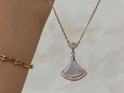 [Mystic Crown]DREAM NECKLACE MOP PINK GOLD DIAMOND