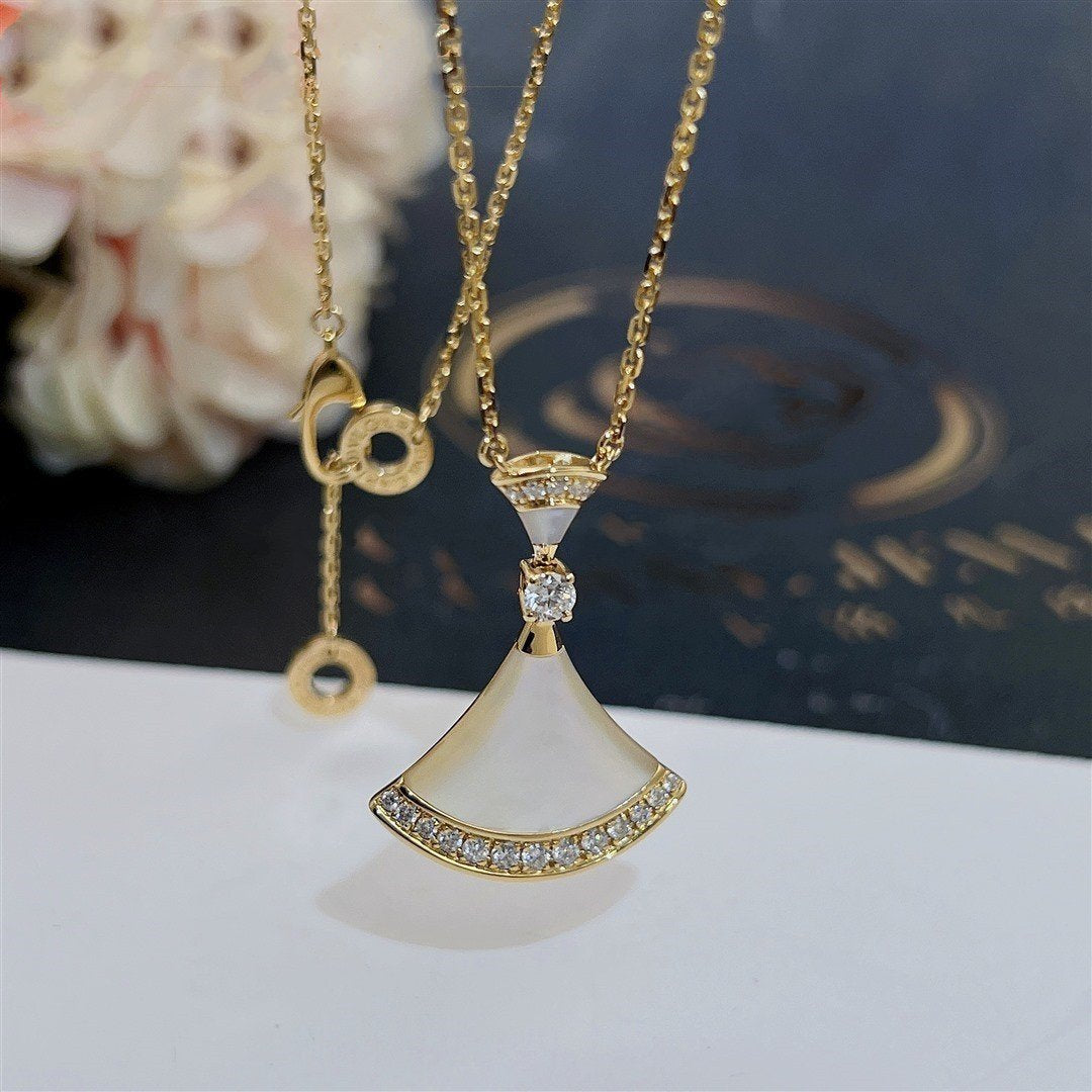 [Mystic Crown]DREAM NECKLACE MOP GOLD DIAMOND