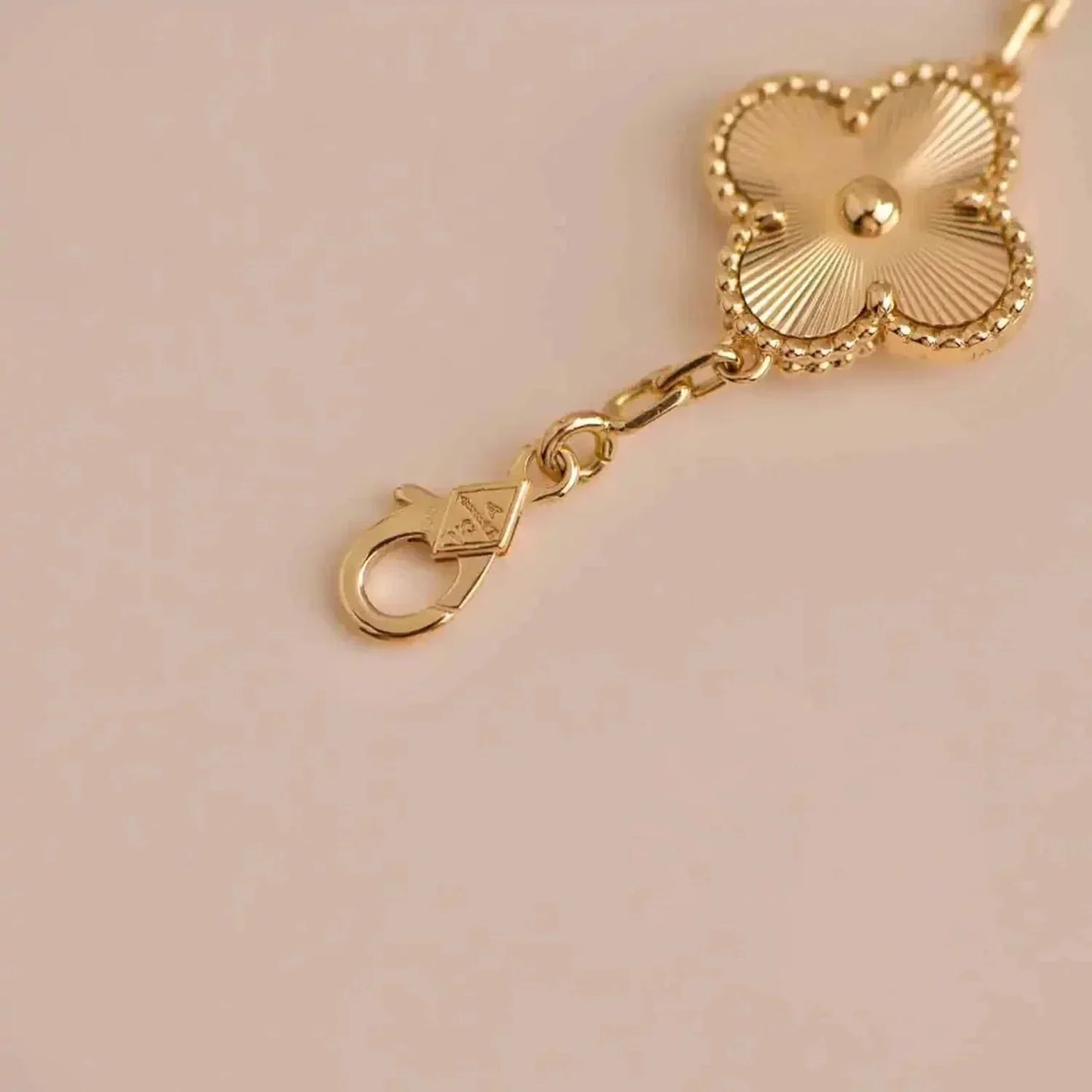 [Mystic Crown]CLOVER 5 FLOWERS LASER BRACELET