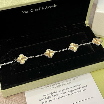 [Mystic Crown]CLOVER  5 MOTIFS  CHRISTMAS LIMITED EDITION BRACELET-w