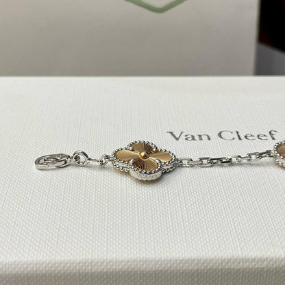[Mystic Crown]CLOVER  5 MOTIFS  CHRISTMAS LIMITED EDITION BRACELET-w
