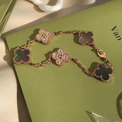[Mystic Crown]CLOVER 5 MOTIF GRAY MOP DIAMOND BRACELET