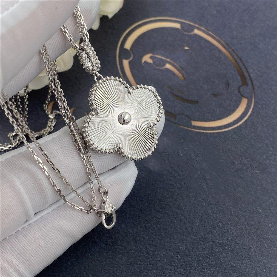 [Mystic Crown]CLOVER 25MM SILVER BIG CLOVER NECKLACE