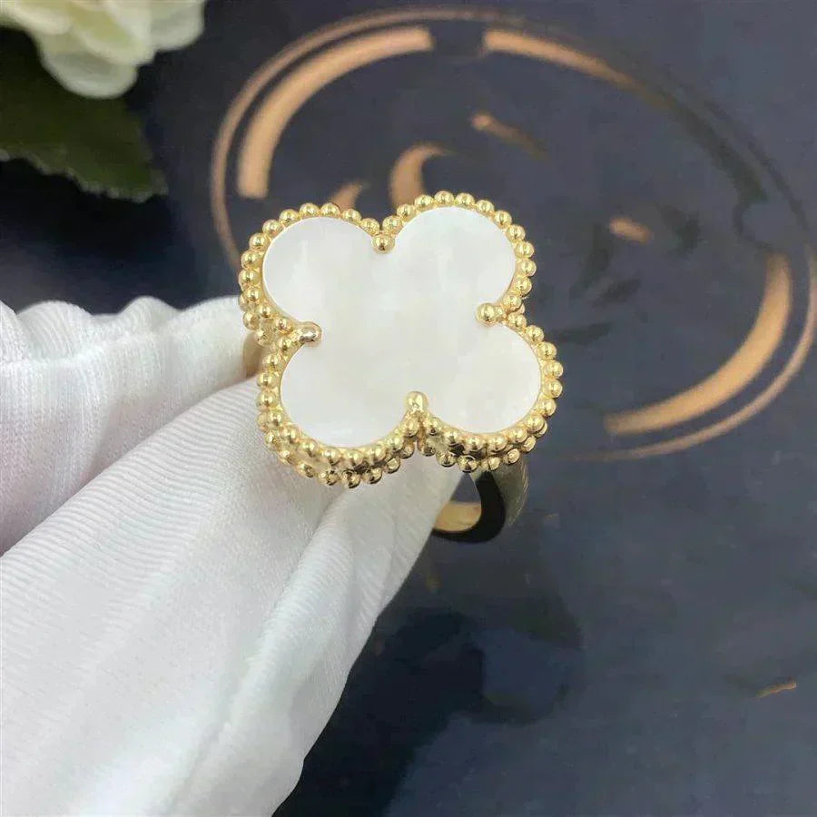 [Mystic Crown]CLOVER WHITE MOP RING