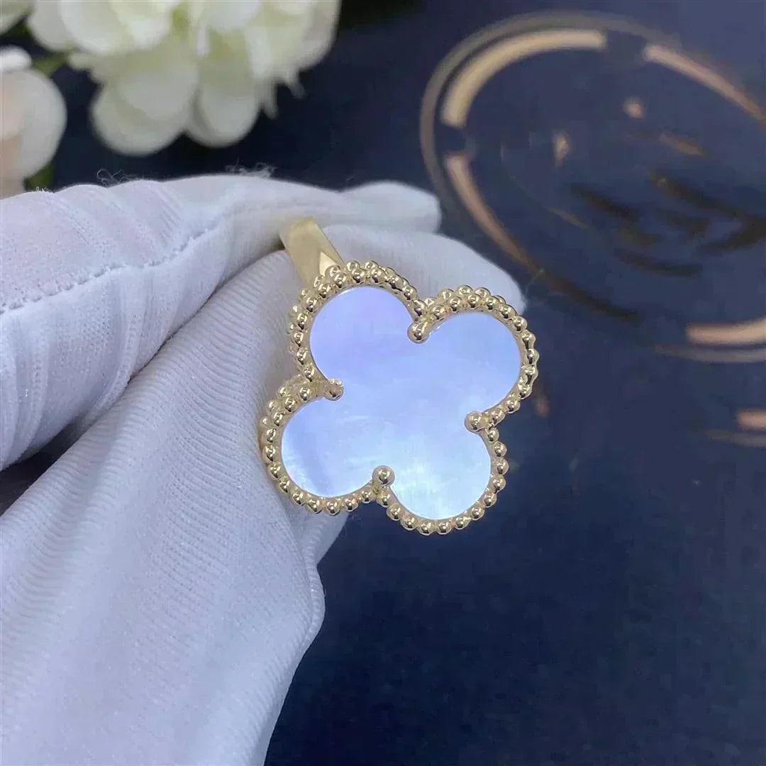 [Mystic Crown]CLOVER WHITE MOP RING