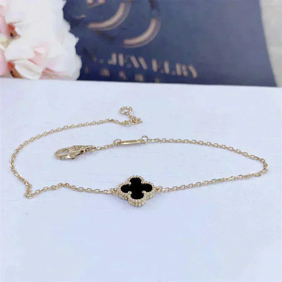 [Mystic Crown]CLOVER ONYX SINGLE FLOWER BRACELET