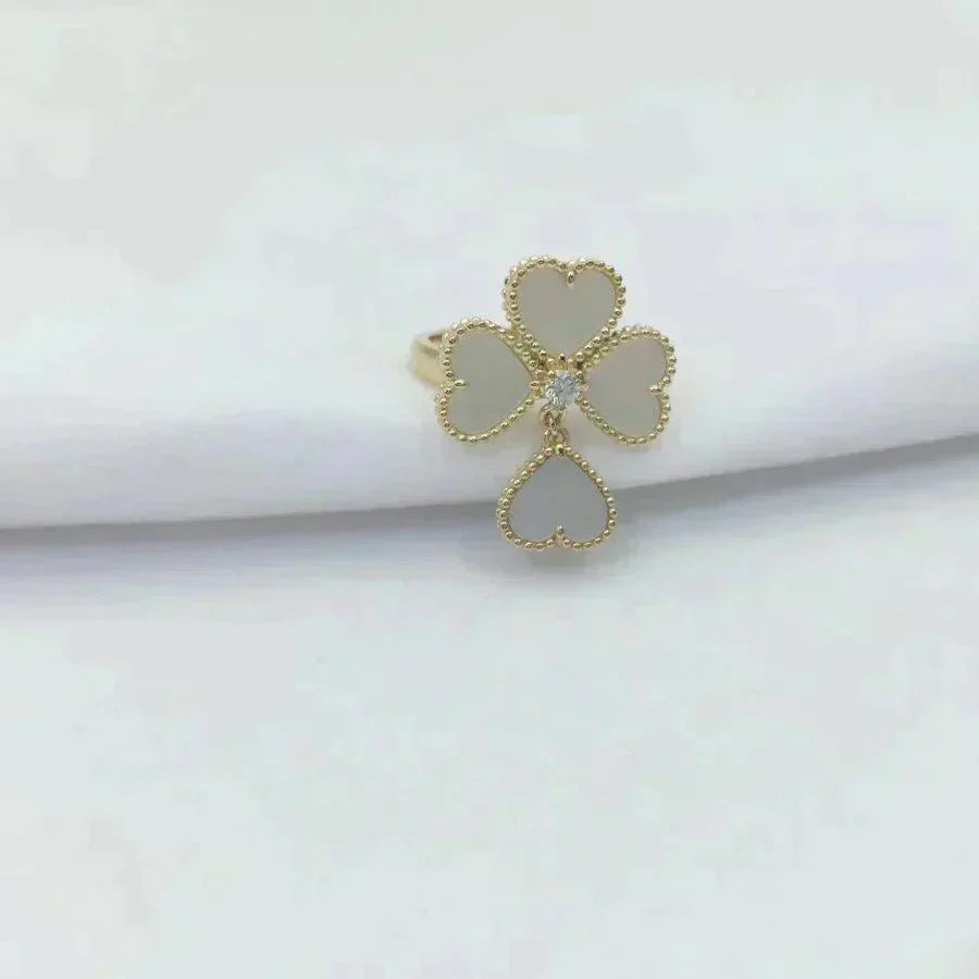 [Mystic Crown]SWEET CLOVER WHITE MOP RING
