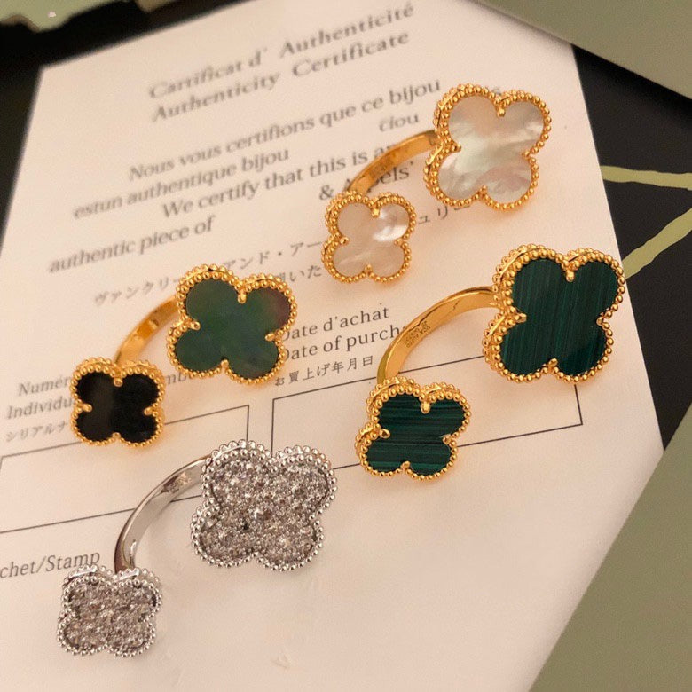 [Mystic Crown]CLOVER BETWEEN THE FINGER RING