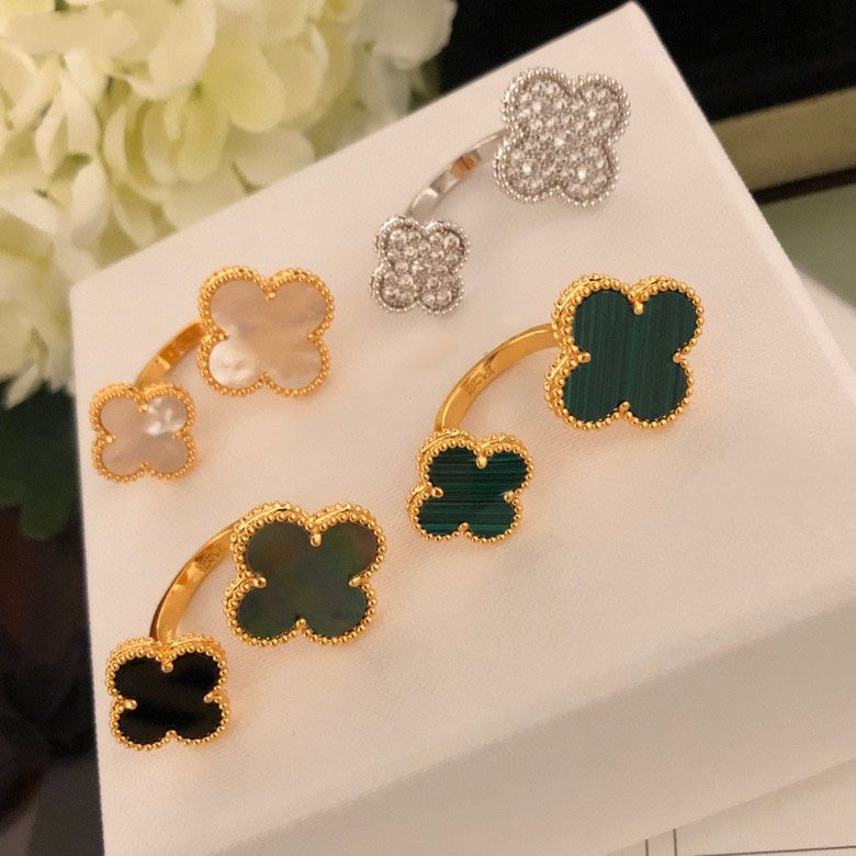 [Mystic Crown]CLOVER BETWEEN THE FINGER RING