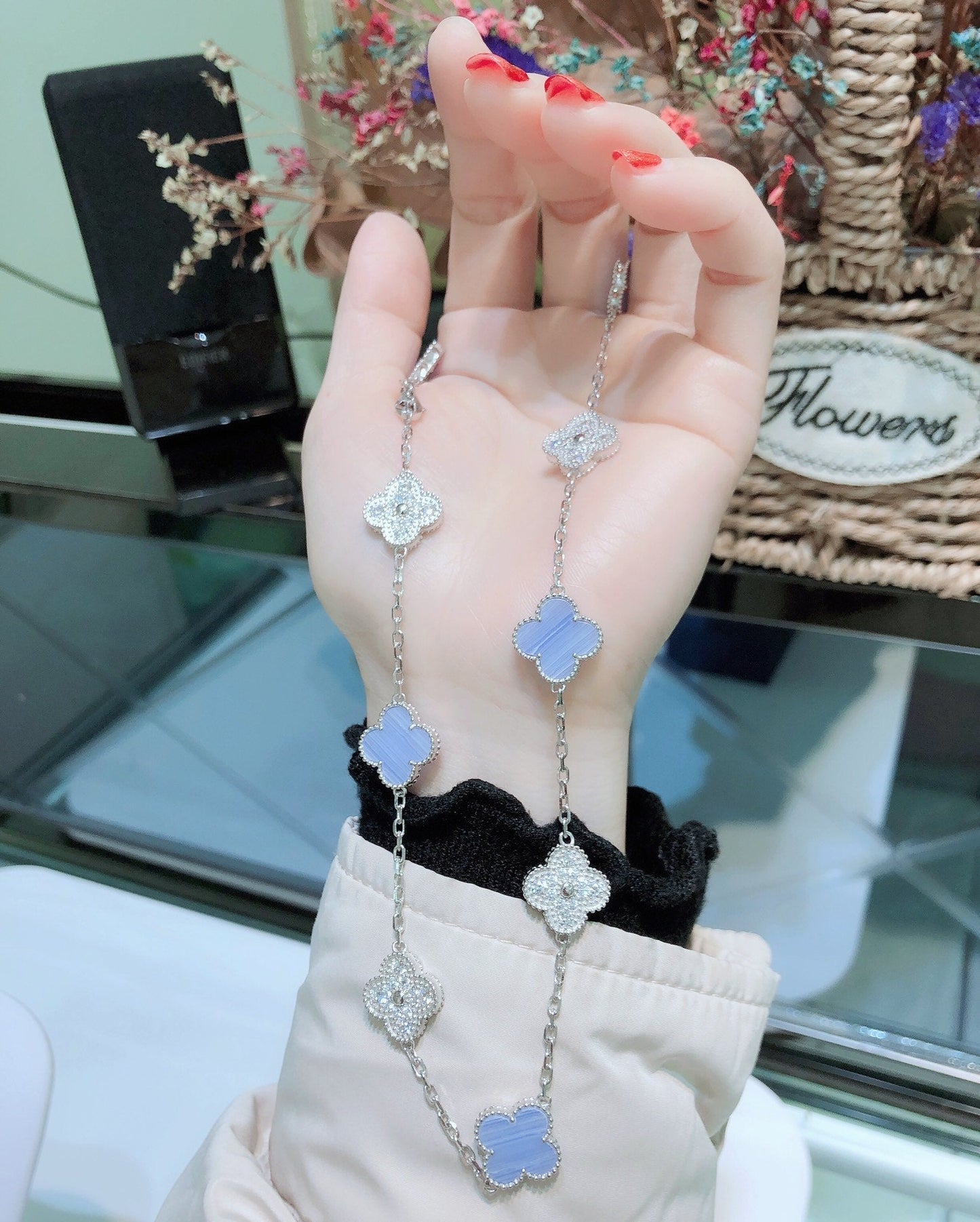 [Mystic Crown]CLOVER 10 MOTIFS CHALCEDONY DIAMONDS SILVER NECKLACE