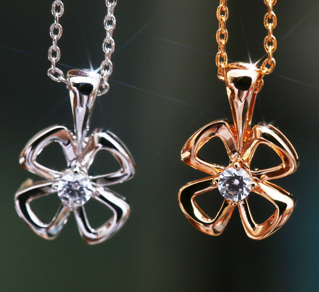 [Mystic Crown]FIOREVER NECKLACE DIAMOND CENTER