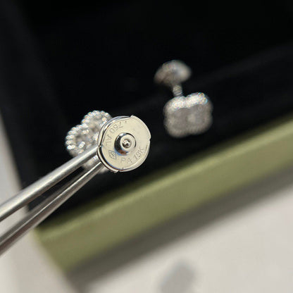 [Mystic Crown]CLOVER MINI DIAMOND STUD EARRINGS