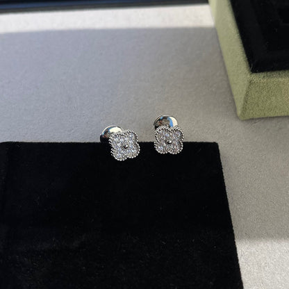 [Mystic Crown]CLOVER MINI DIAMOND STUD EARRINGS