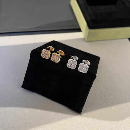 [Mystic Crown]CLOVER MINI DIAMOND STUD EARRINGS