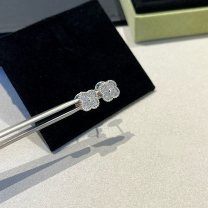 [Mystic Crown]CLOVER MINI DIAMOND STUD EARRINGS