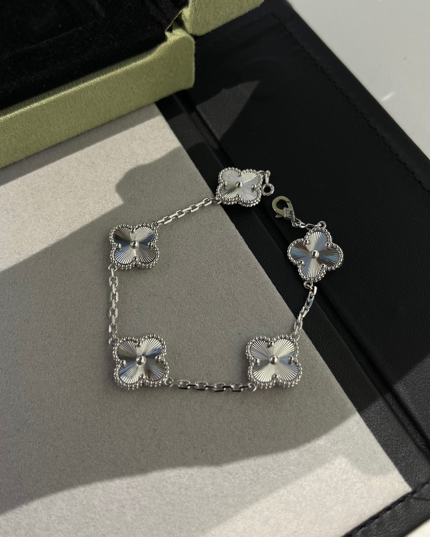 [Mystic Crown]CLOVER SILVER 5 MOTIFS BRACELET